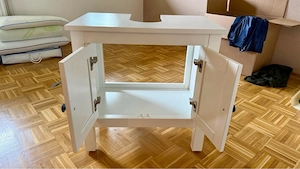 IKEA HEMNES Waschbeckenunterschrank Bild 5