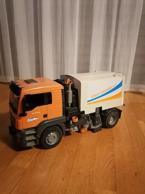 4 x Bruder Fahrzeuge alle zusammen Bild 7
