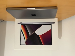 MacBook Pro 14" Bild 2