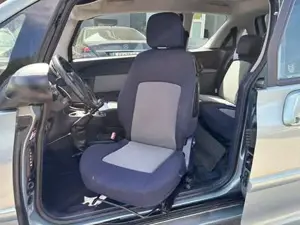 Peugeot 1007 Bild 8