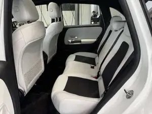 Mercedes-Benz B 180 Bild 16