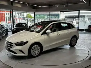 Mercedes-Benz B 180 Bild 14