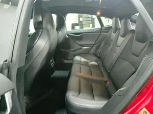 Tesla Model S Bild 9