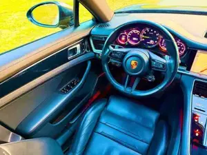 Porsche Panamera Bild 14