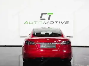 Tesla Model S Bild 3