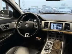 Jaguar XF Bild 8