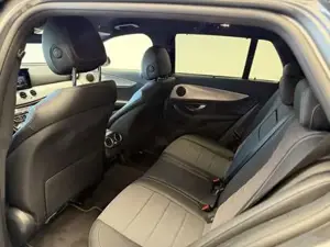 Mercedes-Benz E 300 Bild 16