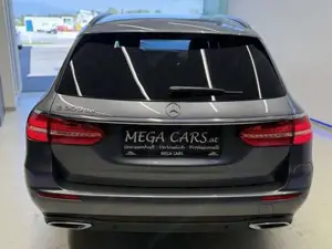 Mercedes-Benz E 300 Bild 8