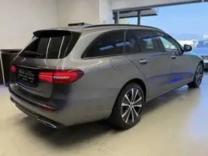 Mercedes-Benz E 300 Bild 9