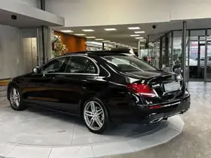 Mercedes-Benz E 220 Bild 4