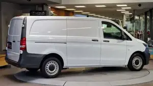 Mercedes-Benz  Bild 10