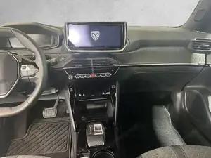Peugeot 2008 Bild 8