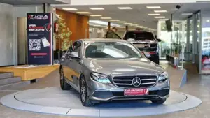 Mercedes-Benz E 200 Bild 12