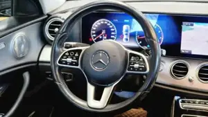Mercedes-Benz E 200 Bild 17