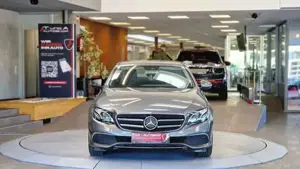 Mercedes-Benz E 200 Bild 11