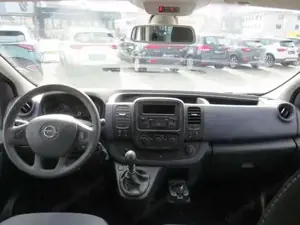 Opel Vivaro Bild 12