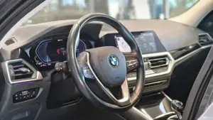 BMW 330 Bild 15