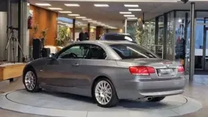 BMW 320 Bild 3