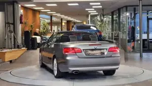 BMW 320 Bild 11