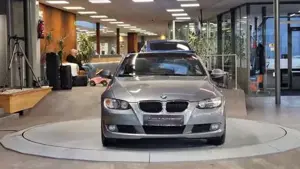 BMW 320 Bild 18