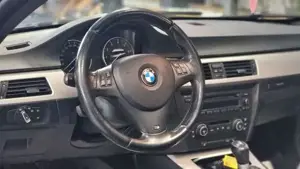 BMW 320 Bild 20