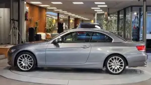 BMW 320 Bild 2