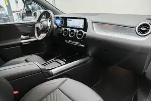 Mercedes-Benz B 200 d Navi KAM ParkAss. SpurH LM KlimaA FLA Bild 8