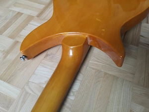 Nachbau 325 v59 Gitarre Bild 5