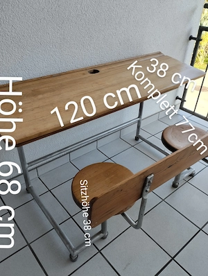 Alter Schulschreibtisch mit 2 Sitzen  Bild 2