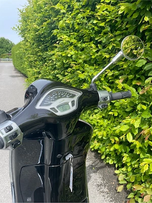 Vespa Primavera 50 Bild 9