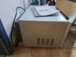Mikrowelle im sehr guten Zustand, fast neu Bild 5
