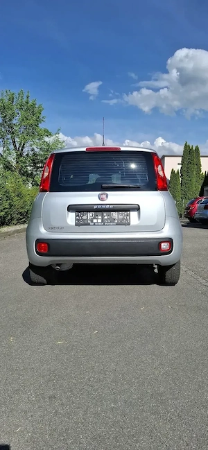 Fiat Panda 1.2 EasyJet, Benzin mit 69 PS  Bild 3