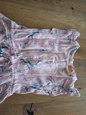 Mädchenkleid Gr. 104 Bild 2