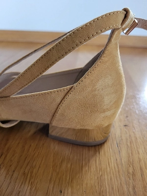 Schöne Schuhe ockergelb Bild 4