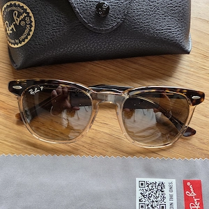 Coole Sonnenbrille wie neu