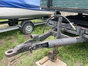 hydraulischer 2- Seiten- Kipper, Anhänger Bild 2