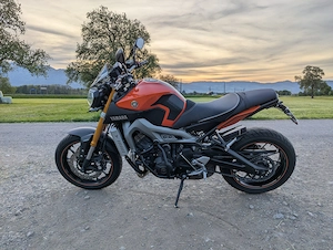 Yamaha MT-09, RN-29, blazing orange, top Zustand, viel Zubehör, wenig km  Bild 4