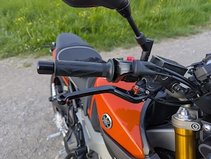 Yamaha MT-09, RN-29, blazing orange, top Zustand, viel Zubehör, wenig km  Bild 7