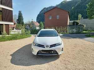 Toyota Auris TS 1,6 Valvematic Lounge Kombi   Family Van Bild 6