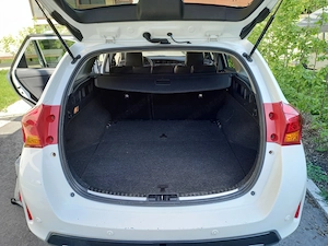 Toyota Auris TS 1,6 Valvematic Lounge Kombi   Family Van Bild 4