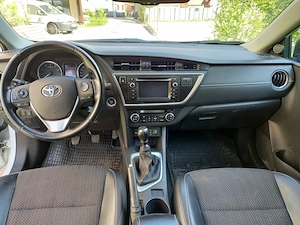 Toyota Auris TS 1,6 Valvematic Lounge Kombi   Family Van Bild 10