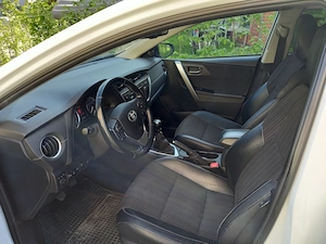 Toyota Auris TS 1,6 Valvematic Lounge Kombi   Family Van Bild 12