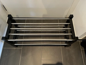 IKEA TJUSIG Schuhregal in Schwarz Bild 2