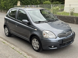 Toyota Yaris 1.0VVTi  TÜV 2 27+4mon Bild 3