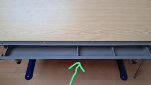 Kinderschreibtisch