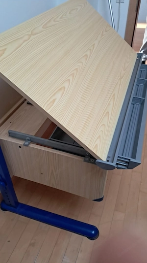 Kinderschreibtisch Bild 5