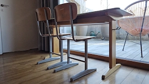 (Kinder) Schulbank Schreibtisch