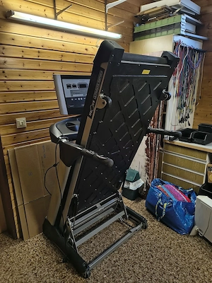Laufband bis 16 km H und bis 15% Steigung neuer Preis Bild 4