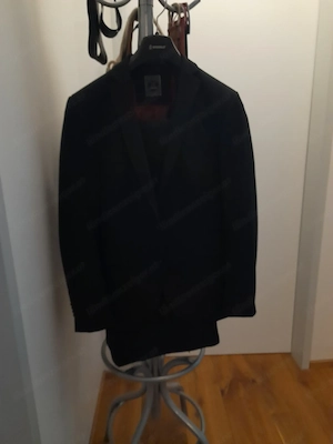 Herrenanzug schwarz NEU, Hose blau NEU