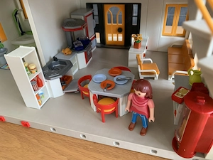 Playmobil - Einfamilienhaus mit viel Zubehör  Bild 6